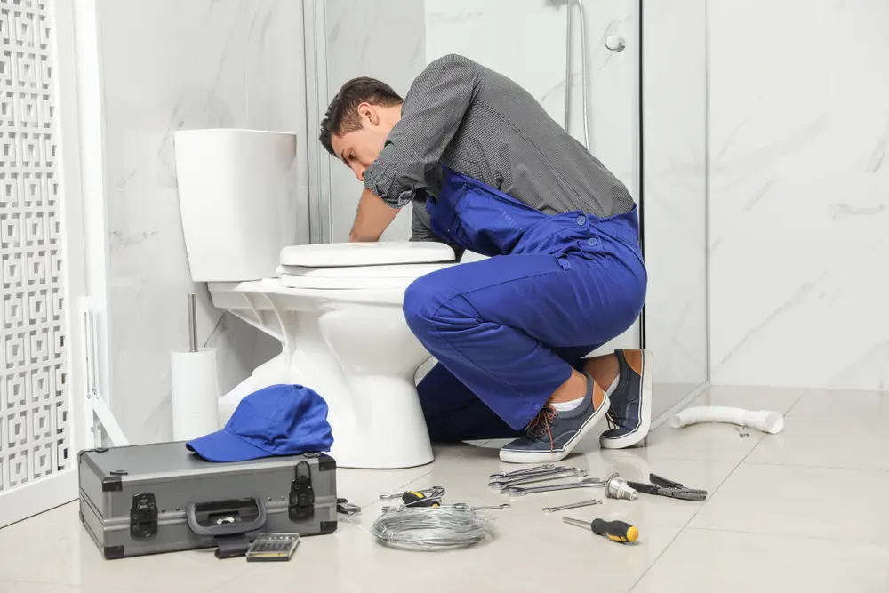 Toilet Installation in El Brazil